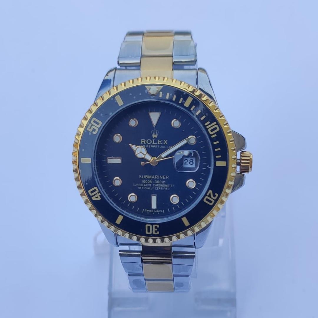 Men's Quartz Round Stainless Steel Watch - 1 Pc (Copy)